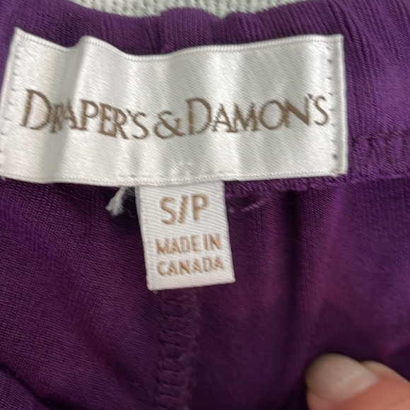DRAPERS AND DAMEN PURPLE AND BLACK OANT SET WITH A DASH OF GOLD. P/MTop s/p pant - Picture 10 of 12